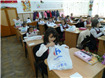 Carrefour România a pregătit 37.000 de pachete cu surprize pentru elevii de clasa I din cele 15 orașe în care este prezent cu hipermarketuri