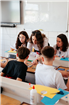 De 10 ani, Edenred crește comunități. Ediția aniversară Ideal Day a reunit voluntariat, gastronomie sustenabilă și 1.000 de răsaduri plantate alături de copii